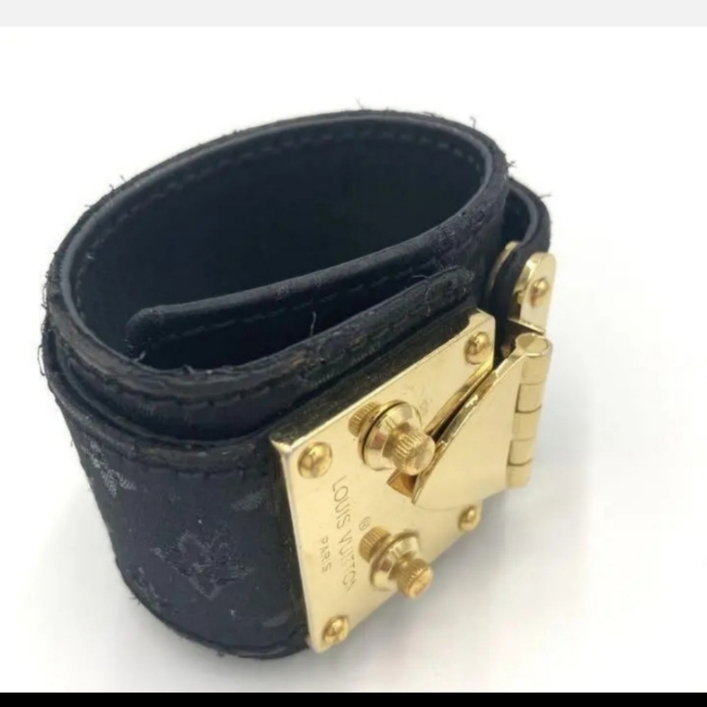 Louis Vuitton Black Leather Cuff Bracelet with Gold Hardware - Picture 4 of 6